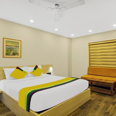 Itsy Hotels Transit Express Kolkata Ngoại thất bức ảnh